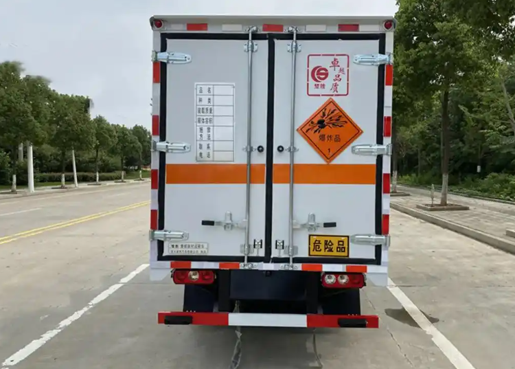 Transporte de mercanc&iacute;as peligrosas